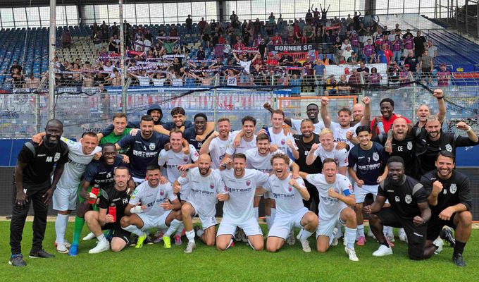 Spitzenreiter zum Liga-Start