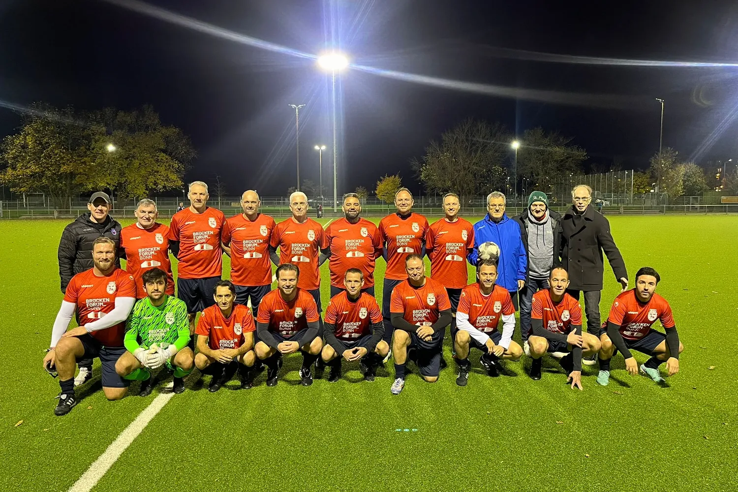 Bonner Altlöwen siegen im neuen Dress