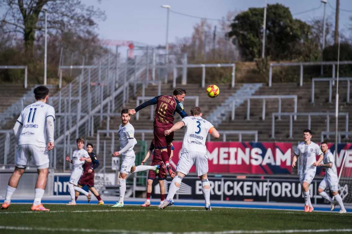 Foto zum Newsartikel Ungeschlagen-Serie reißt gegen Velbert