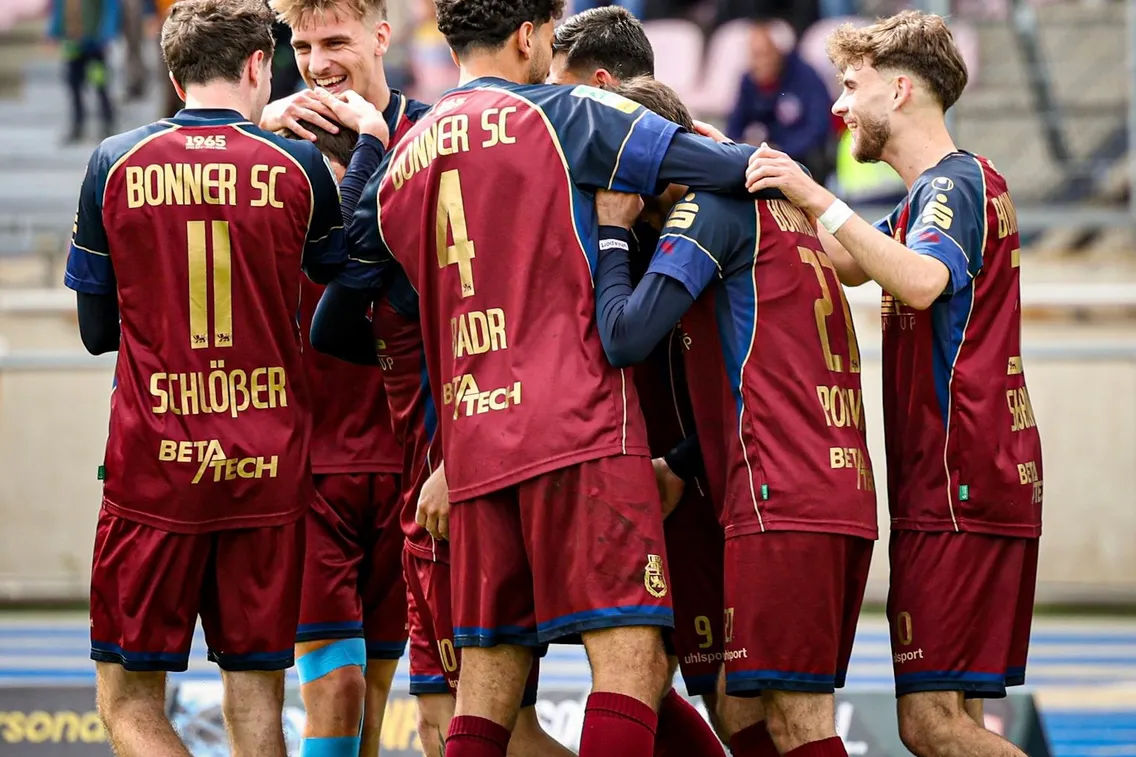 Foto zum Newsartikel Heimsieg im Rheinderby