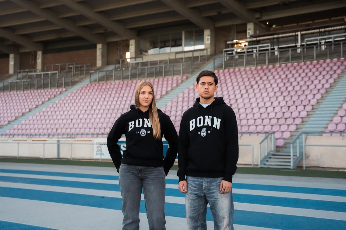 Foto zum Newsartikel Neu im Fanshop: Der BONN Hoodie ist da!
