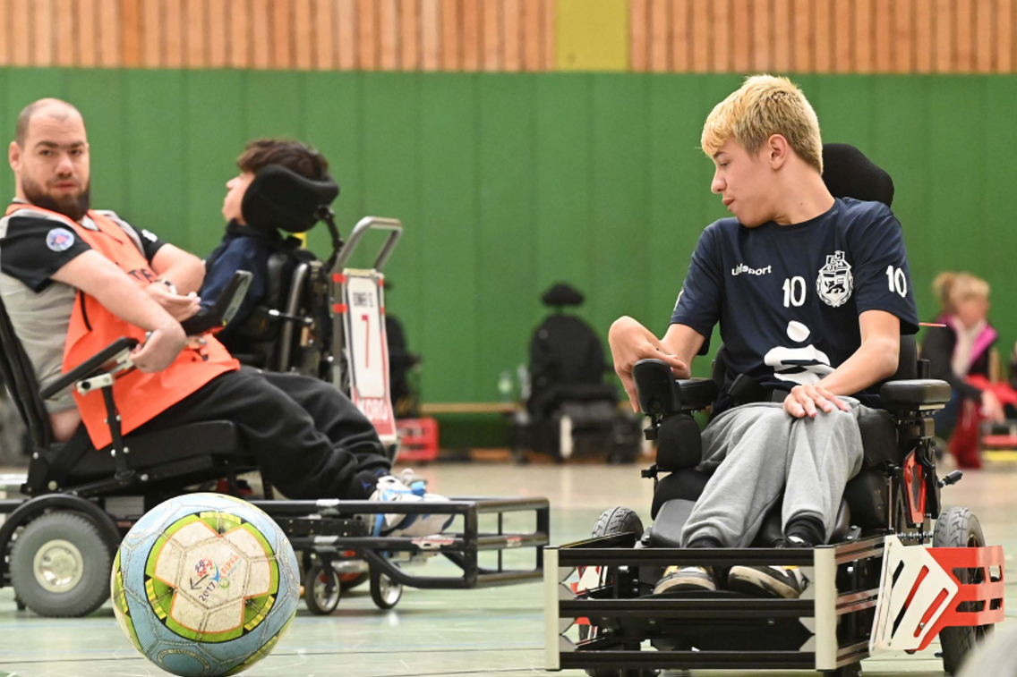 Foto zum Newsartikel 2. Spieltag im Powerchair Football – Wir drücken die Daumen
