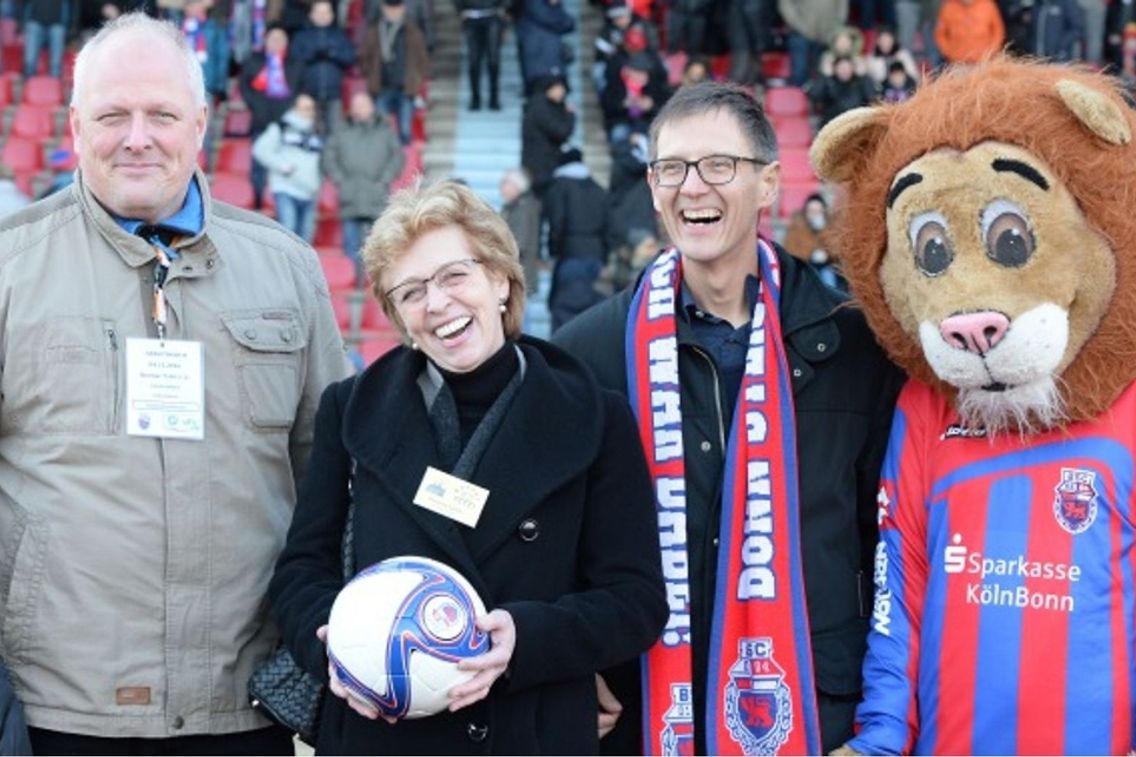 Foto zum Newsartikel Bonner Tafel erhält Spende vom BSC!
