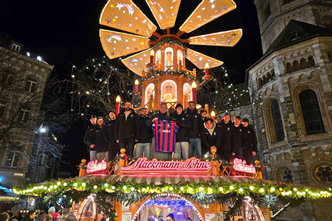 Foto zum Newsartikel Glühwein für den guten Zweck!