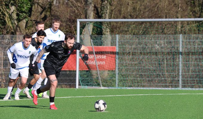 Erster Testspielsieg gegen Liga-Konkurrenten