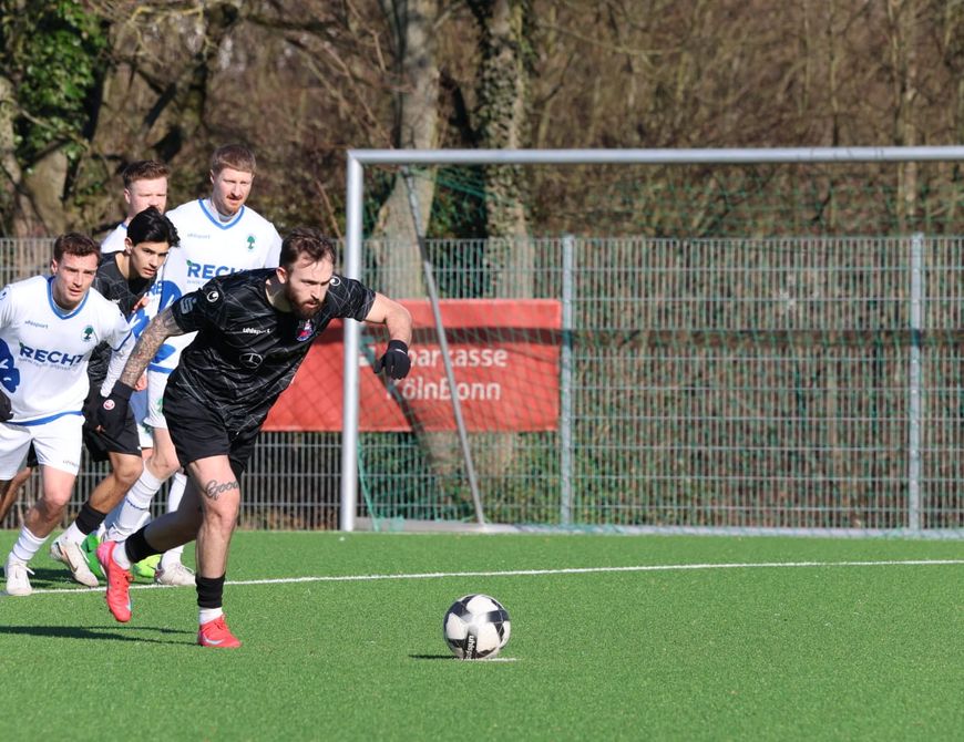Erster Testspielsieg gegen Liga-Konkurrenten