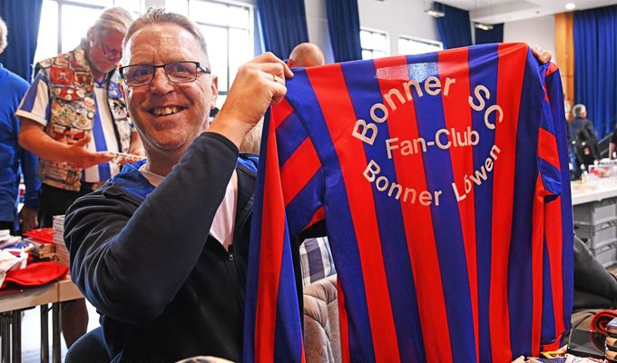 1. Bonner Fußballbörse im Brückenforum