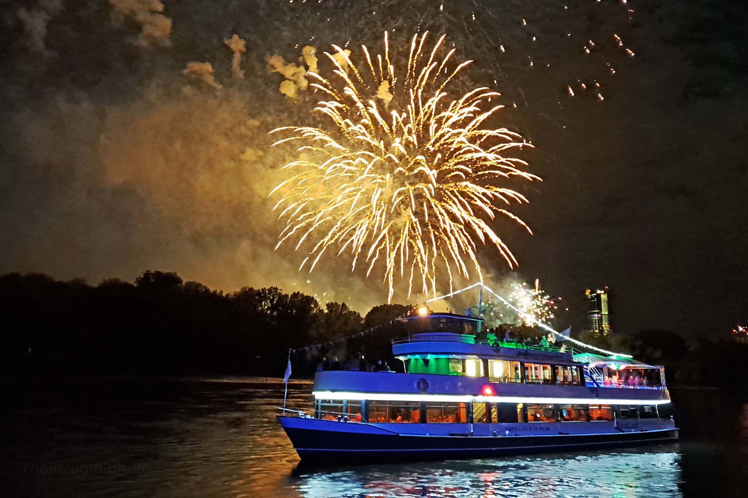 Zeitreise zu Rhein in Flammen